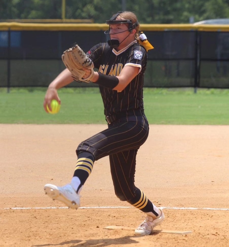 Contact Rindi Amos the softball player from Florida at College Athlete Advantage platform